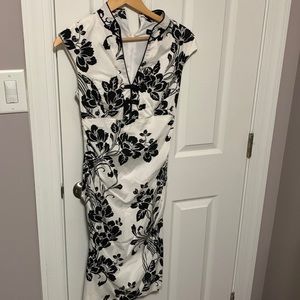 Black and white le chateau